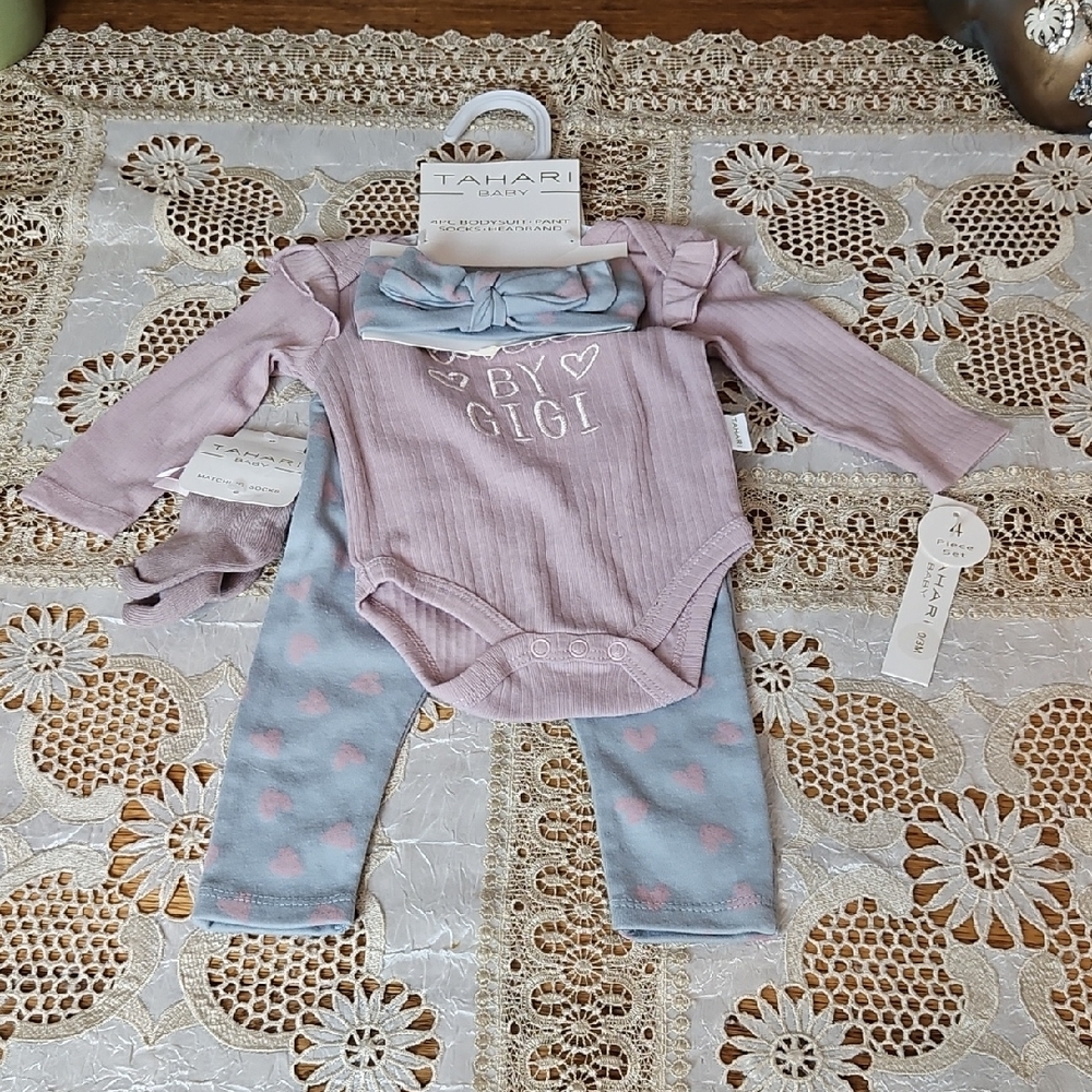 Tahari Baby 4pc Outfit